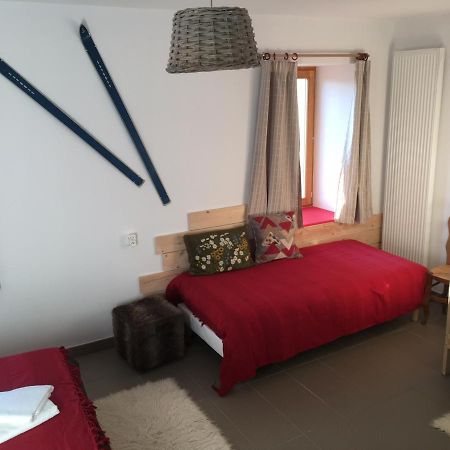 Les Trois Temps Hotell Saint-Didier-sur-Rochefort Exteriör bild
